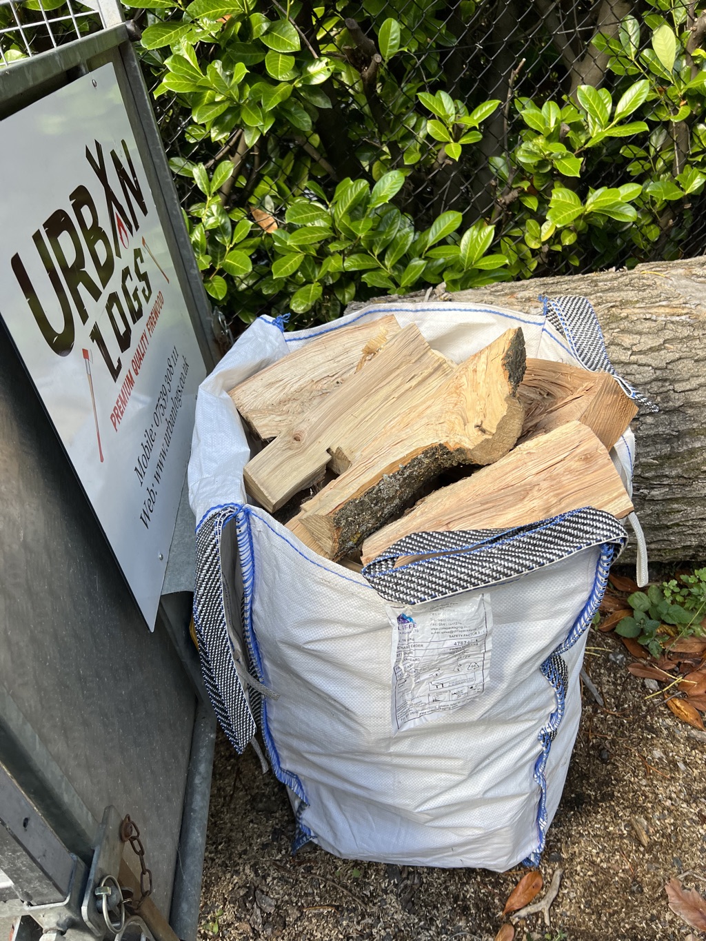 Large Mixed Firewood, X-Large Logs